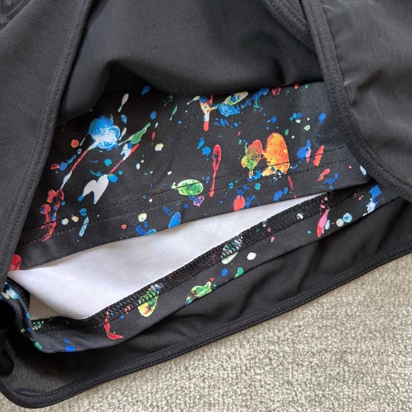 Fabletics Black Overlay Active Shorts - Picture 3 of 5